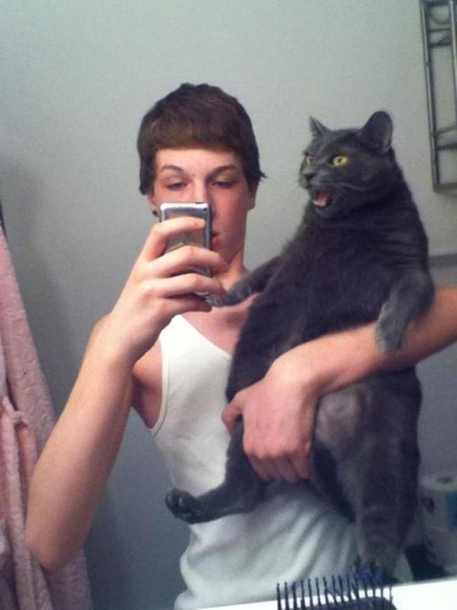 Селфи с котом в зеркало