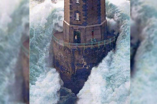 Волна на маяк
