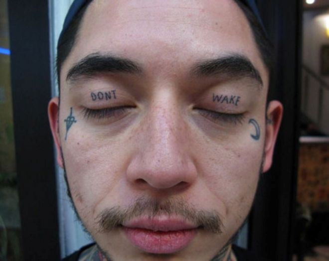 Татуировки на веках глаз