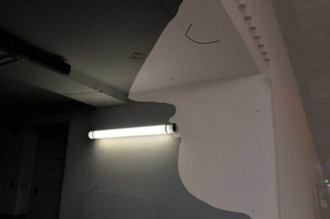 лампа в подземке