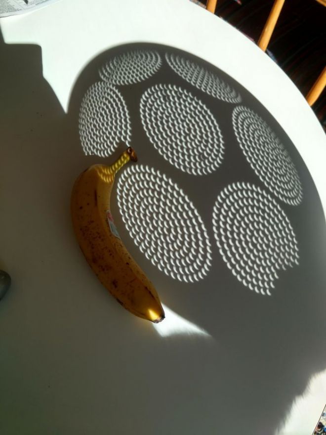 Тень от затмения и банан