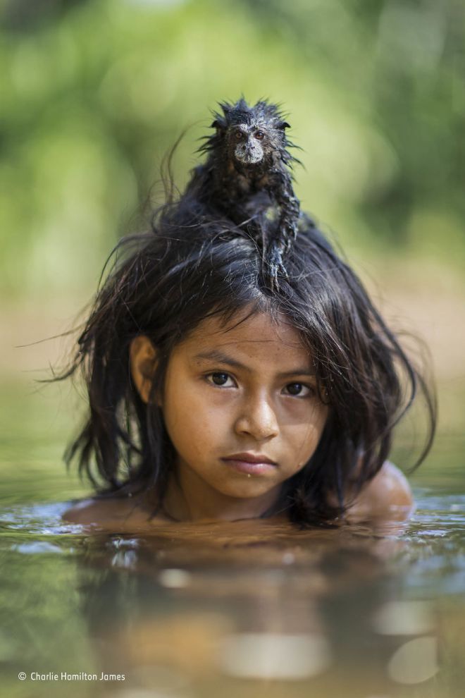 Девочка с обезьянкой