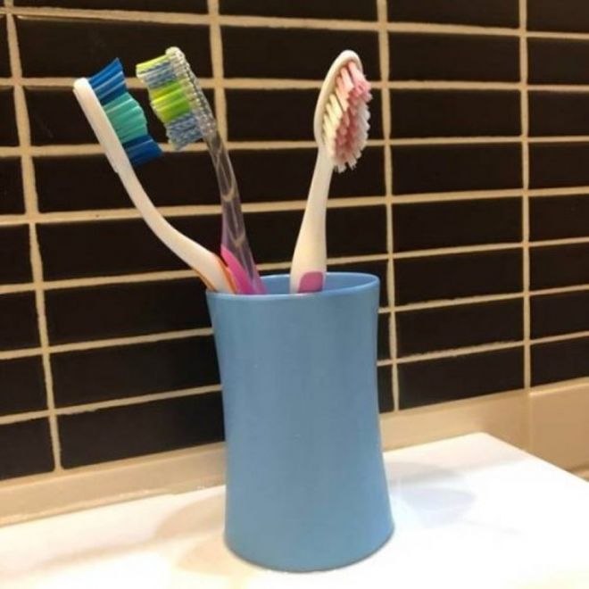 помогите зубной щётке