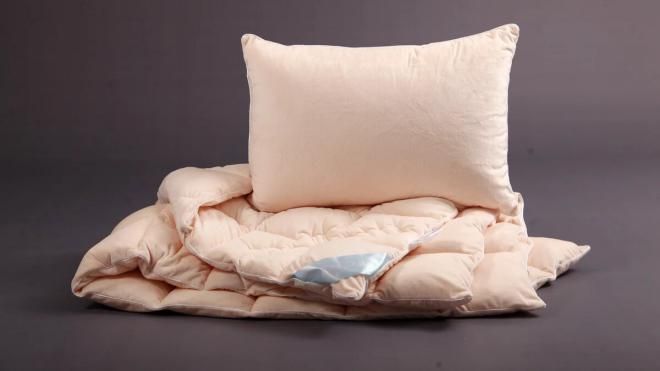 Тщательно просушить все имеющиеся одеяла и подушки
