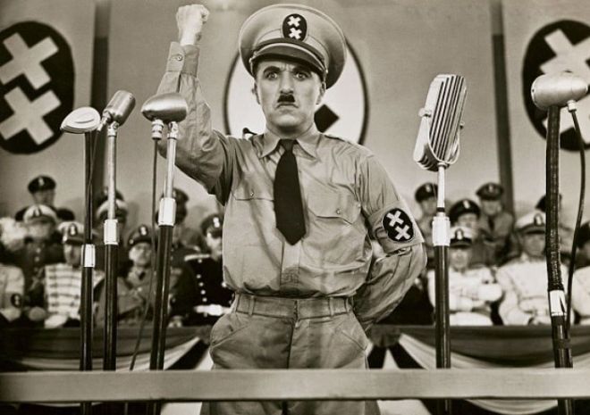 Чаплин в образе Гитлера