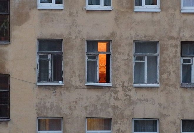 Унитаз в окне