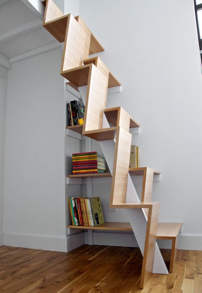 Лестница для любителей книг и экономии пространства