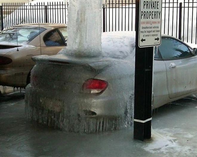 зимой припарковал авто