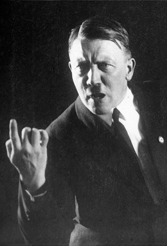 Гитлер превосходный оратор