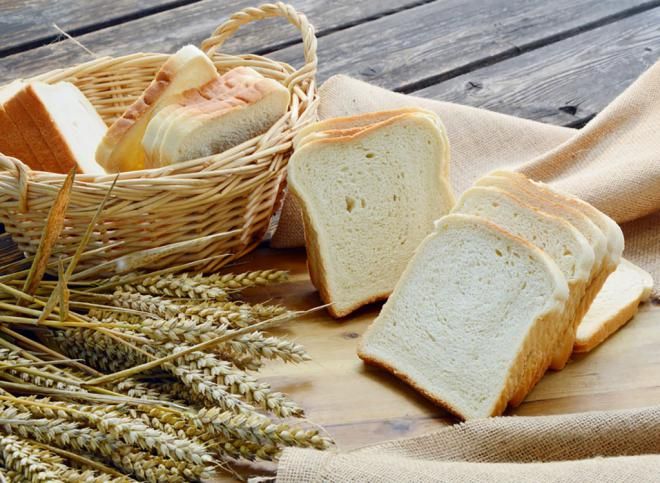В пшеничном хлебе практически отсутствует клетчатка