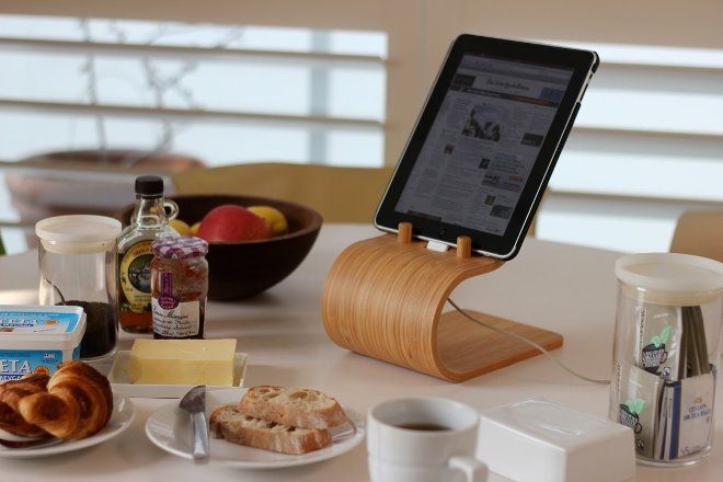 Идеальная подставка для планшета или телефона на кухне