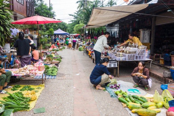 Лаос рынок