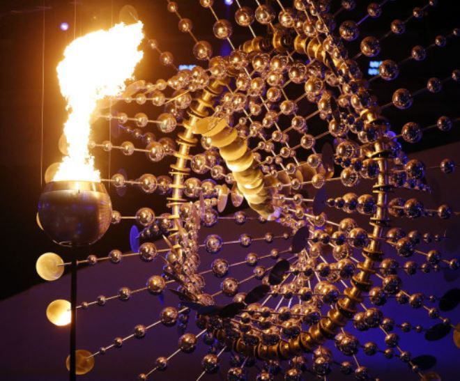 Чаша с олимпийским огнем
