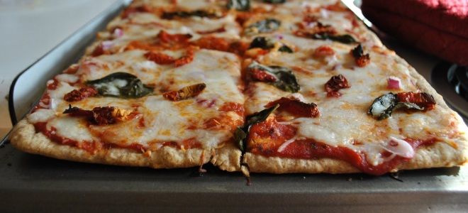 Бездрожжевое тесто для пиццы в хлебопечке - рецепт