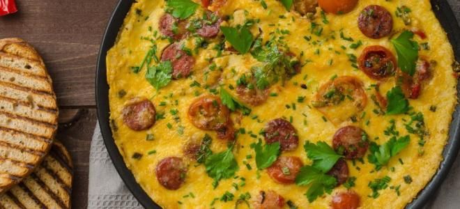 foto8 omlet v duhovke na moloke s kolbasoy