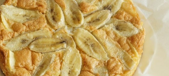 Пирог с бананами и яблоками в духовке