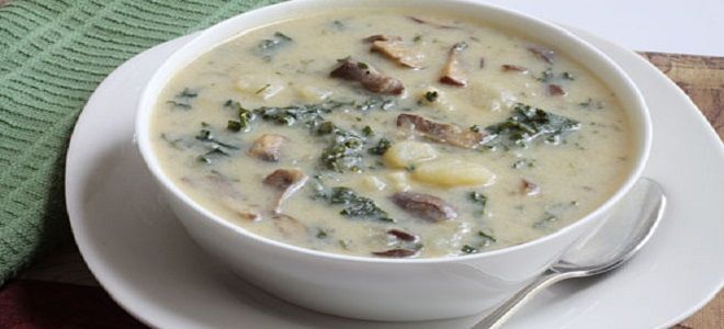 Суп с шампиньонами и картофелем и сыром