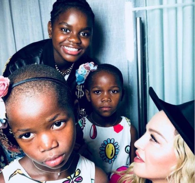 Мадонна с приемными детьми