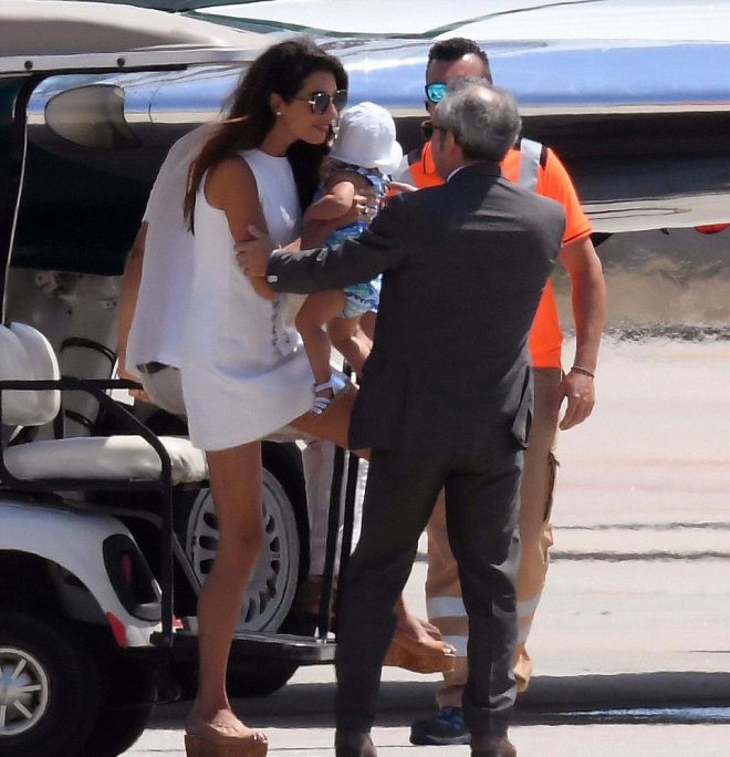 Амаль Клуни с дочерью