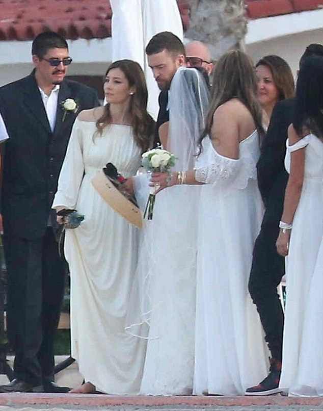 Джессика Бил и Джастин Тимберлейк на свадьбе брата актрисы