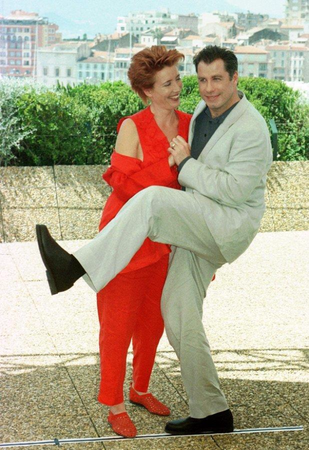 Эмма Томпсон и Джон Траволта в 1998 году
