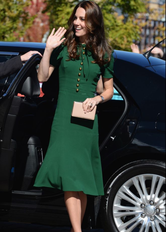 Кейт в ярко-изумрудном платье Dolce & Gabbana
