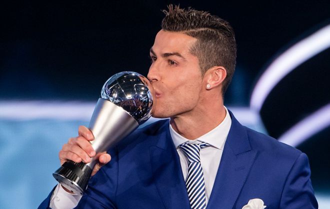 Криштиану Роналду признан лучшим футболистом мира 2016 года