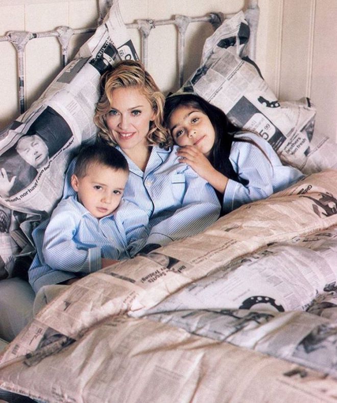 Мадонна с маленькими Лурдес Леон и Рокко
