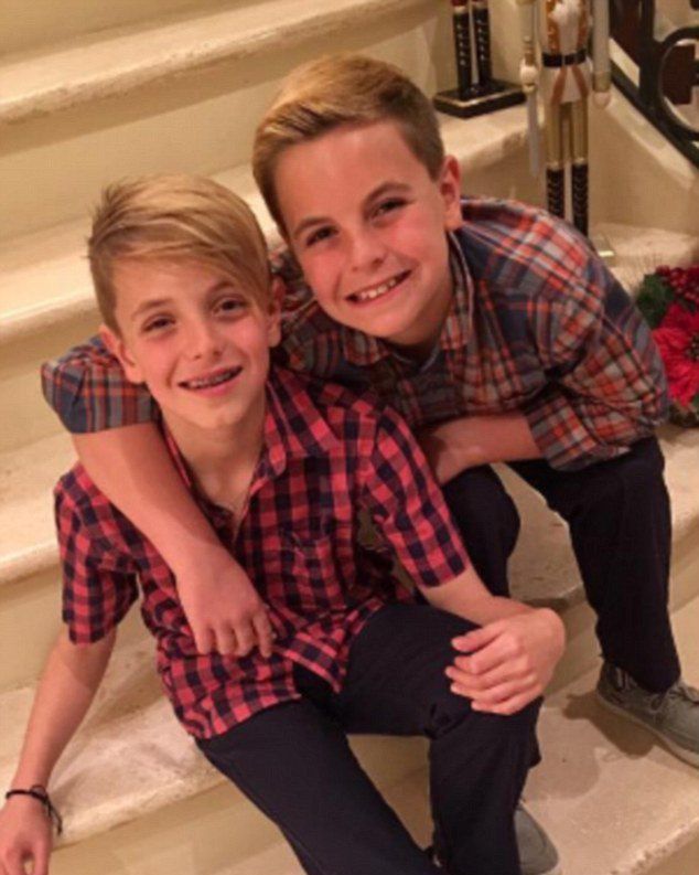 Сыновья Спирс 10-летний Джейден и 11-летний Шон