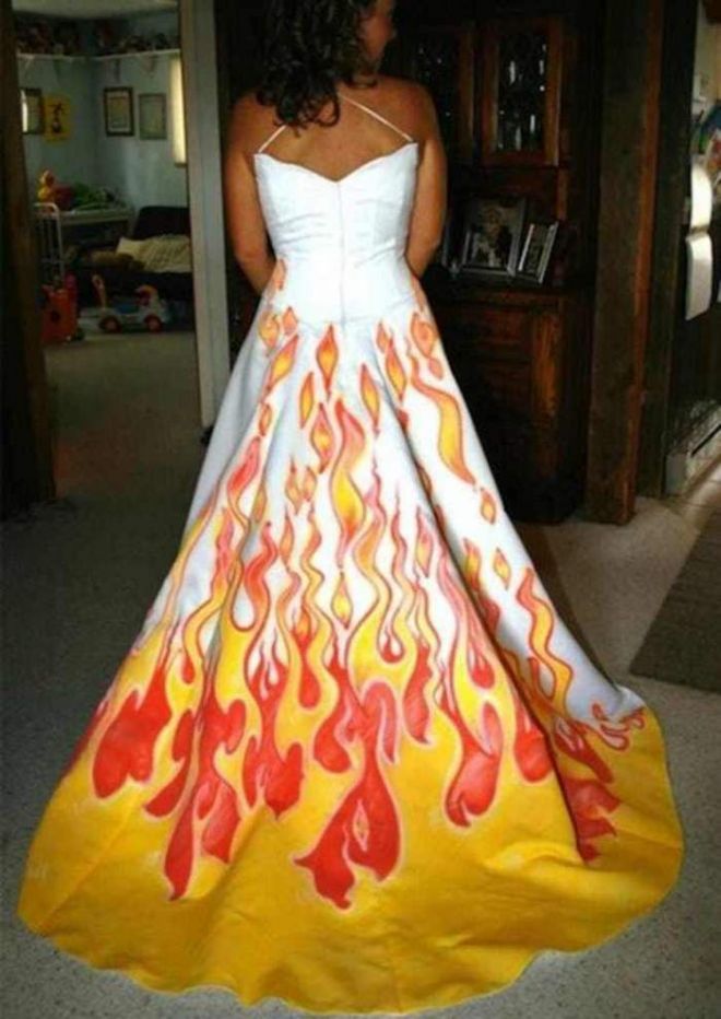 Огонь на платье