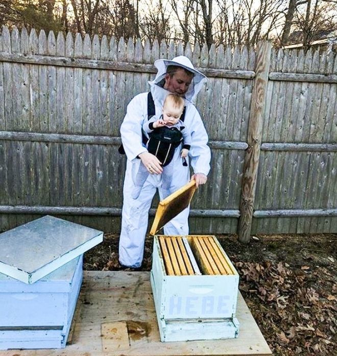 Отец пчеловод