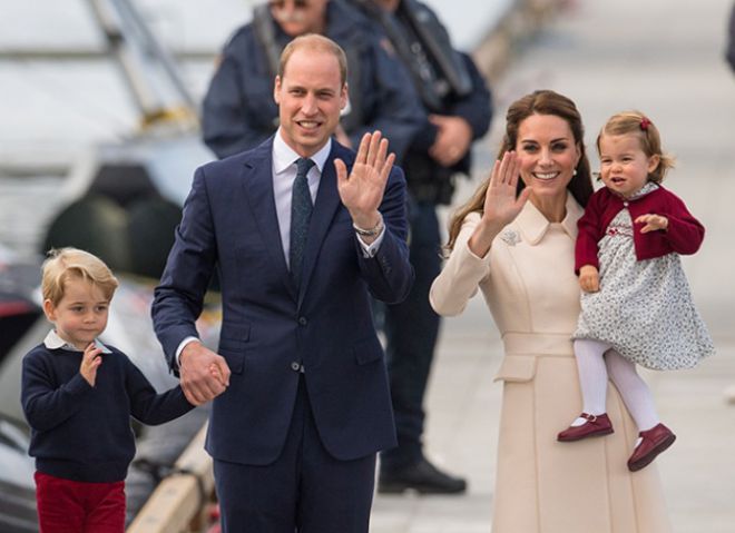 Кейт Миддлтон, принц Уильям с сыном Джорджем и дочерью Шарлоттой