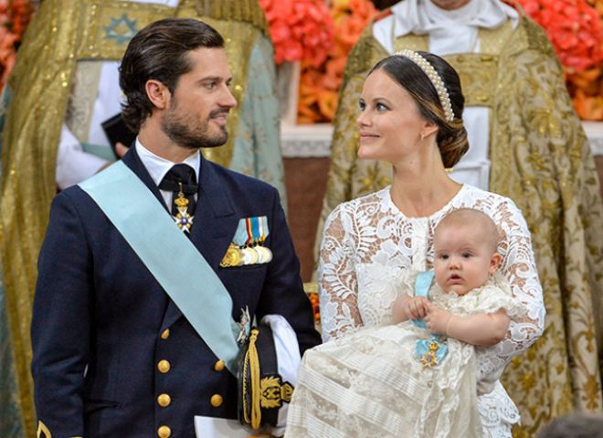 Принц Карл Филипп и принцесса София со старшим сыном