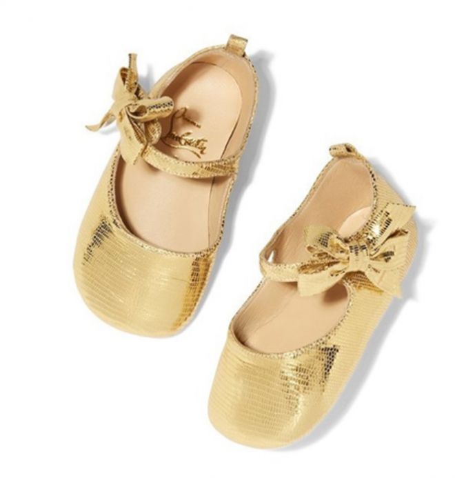 Гвинет Пэлтроу выпустила коллекцию обуви для младенцев