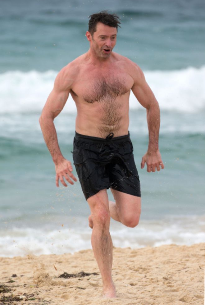 Хью Джекман на пляже в Сиднее, декабрь 2017 года