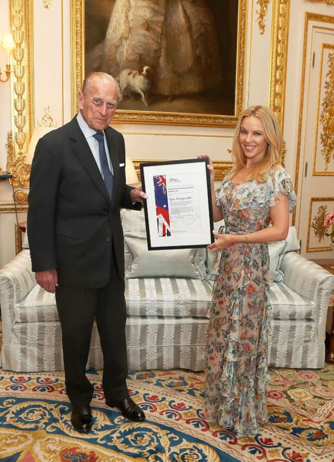 Кайли получила награду общества Britain-Australia Society