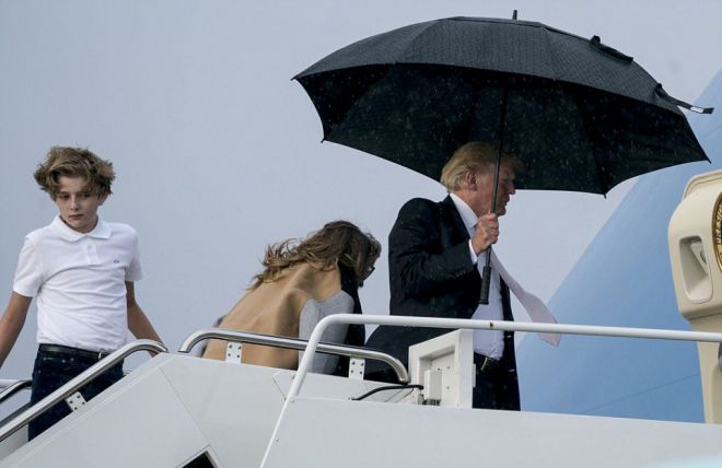 Семья президента летит во Флориду