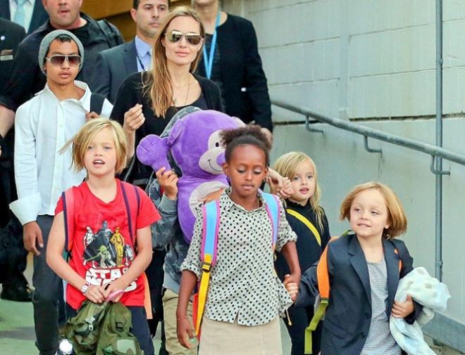 Джоли с детьми отправилась в Эфиопию