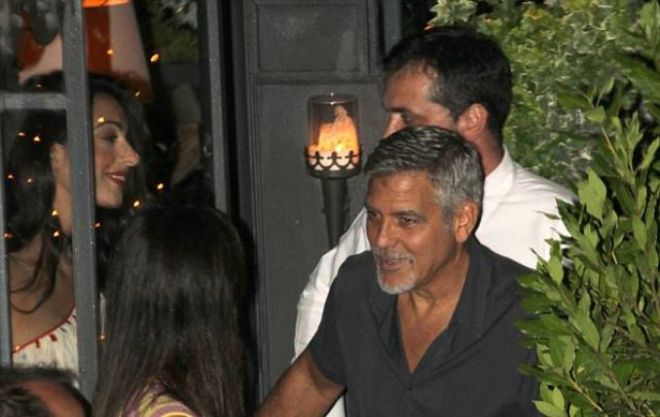 Супруги Клуни были в прекрасном расположении духа