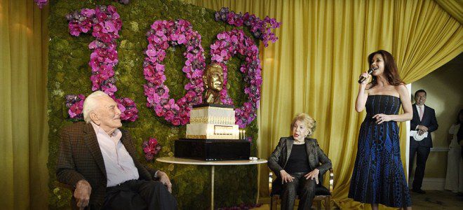 Кирк Дуглас отметил свое 100-летие роскошной вечеринкой