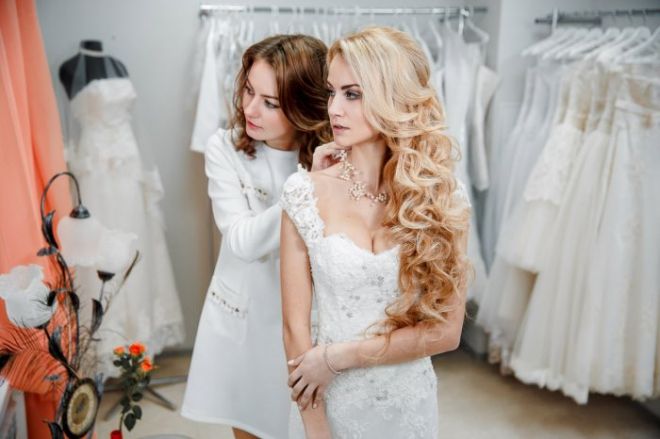7. Продавать свадебное платье можно, но только по правилам.