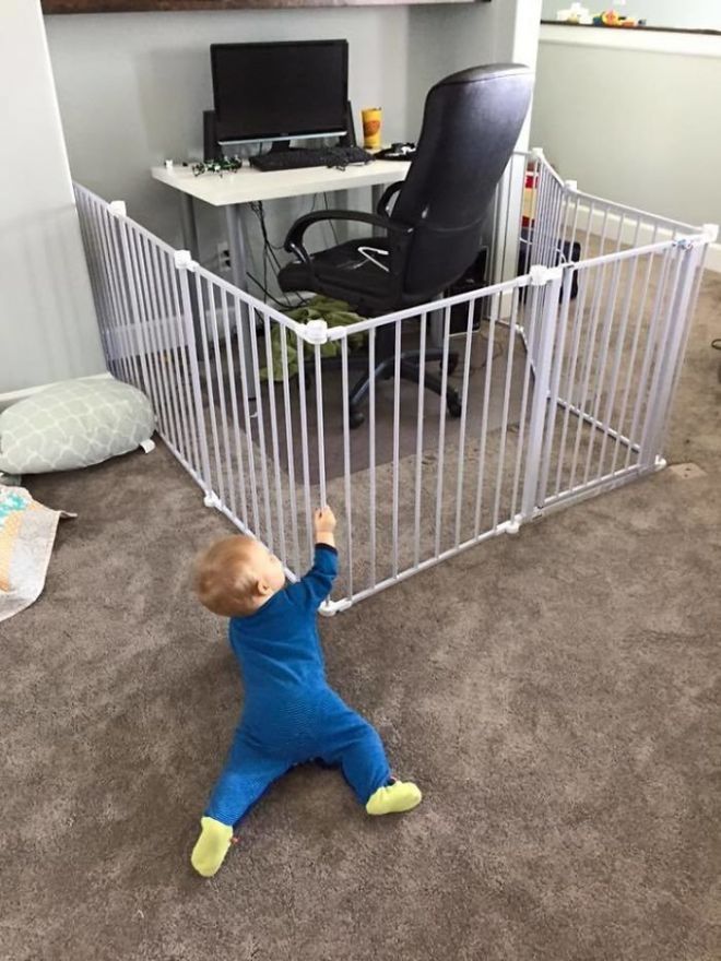 Не всегда только малышам нужны манежики с оградой