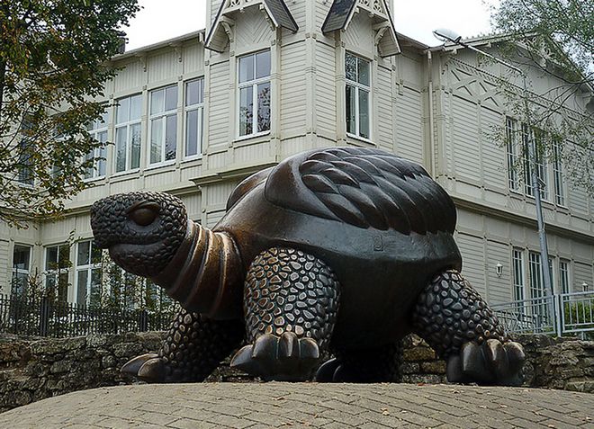 Бронзовая скульптура «Черепаха»