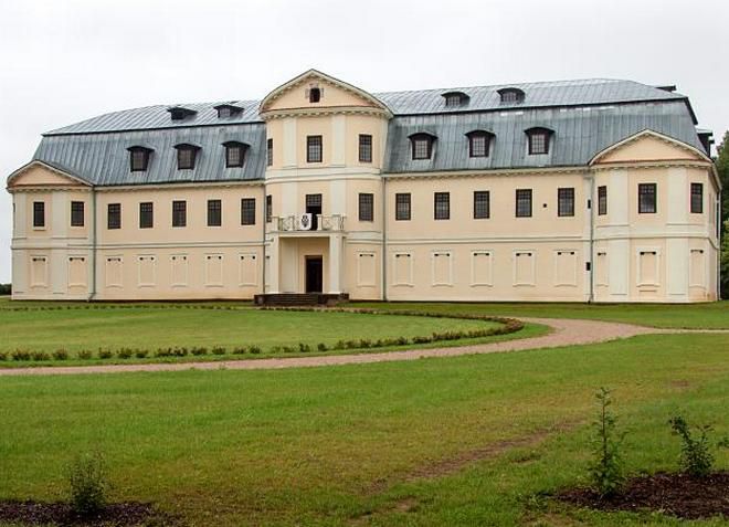 Дворец Платеров - родовое поместье с богатой историей