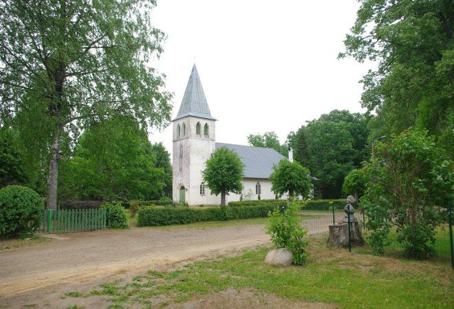 Лютерианская церковь в Стренче