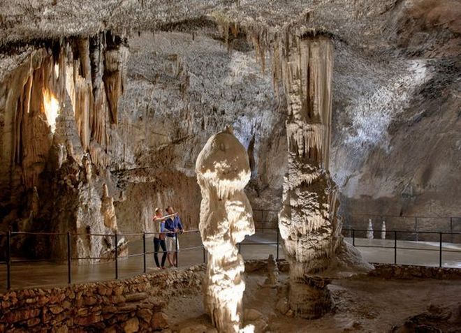 Постойна пещера - одна из главных достопримечательностей Словении