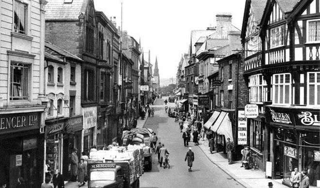 Торговая улица Hope Street в 1955 г., Рексем