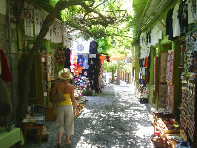 Рыночная улица Моливоса