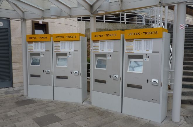 Автоматы по продаже билетов, метро Венгрии