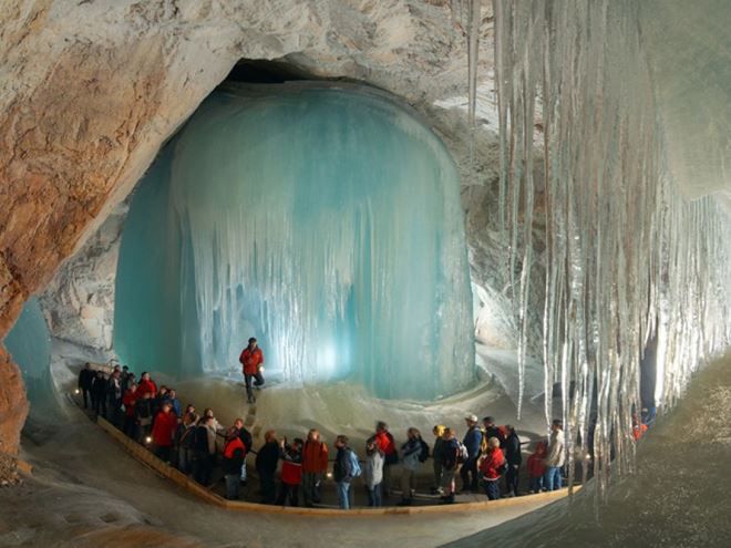 Деменовская ледяная пещера
